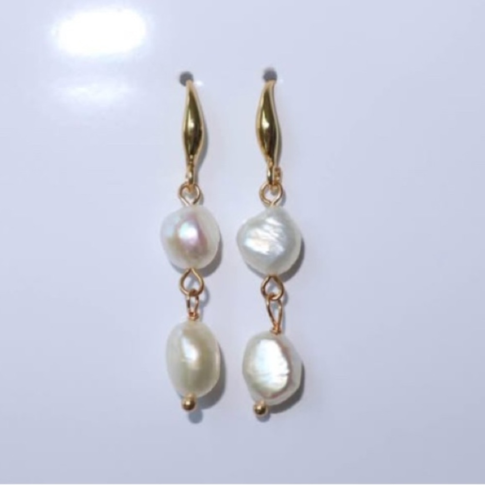 🔥Genuine 18K Gold over vintage Brass | Natural Baroque Pearls Earrings - Picture 6 of 8